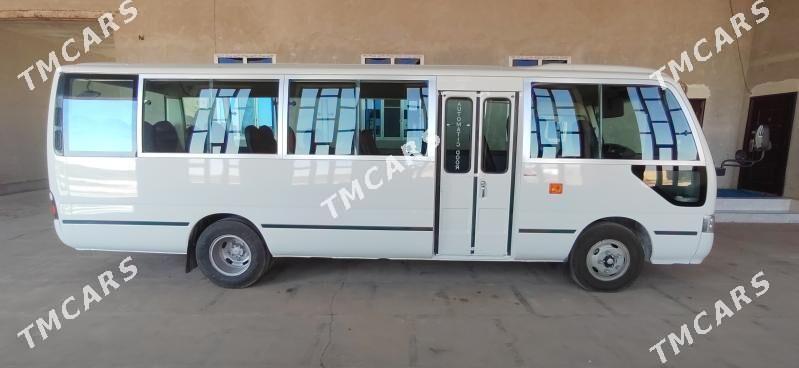 Toyota Coaster 2008 - 400 000 TMT - Türkmenabat - img 2