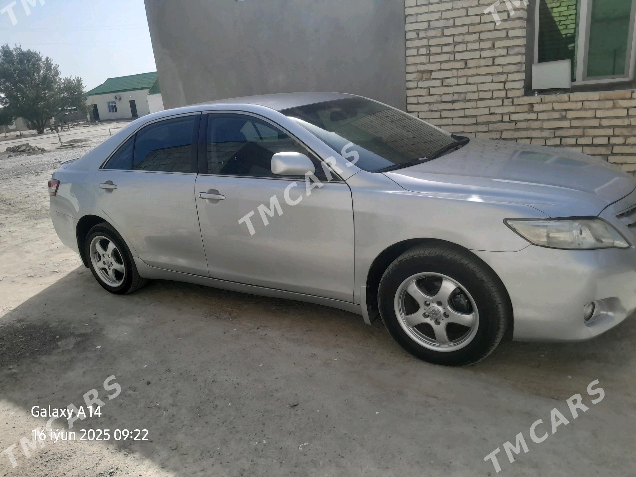 Toyota Camry 2011 - 125 000 TMT - Tejen - img 3