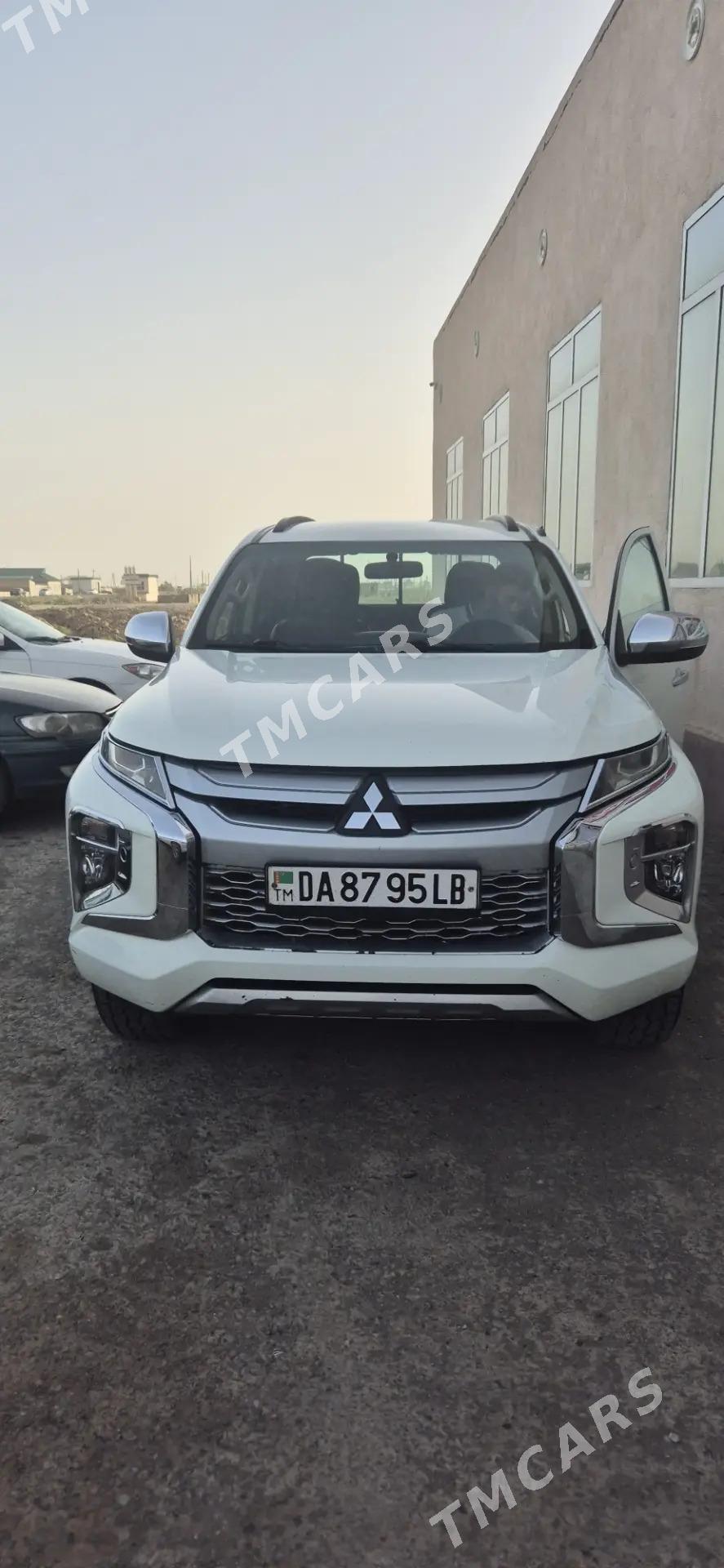 Mitsubishi L200 2022 - 320 000 TMT - Магданлы - img 2