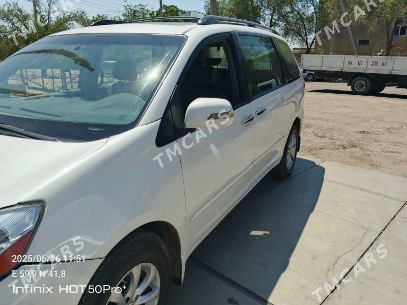 Toyota Sienna 2008 - 200 000 TMT - Дашогуз - img 4