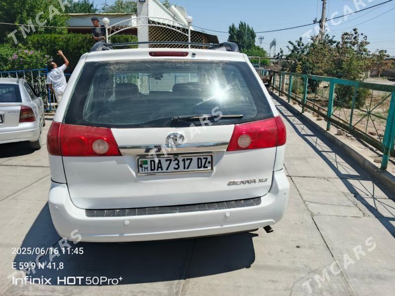 Toyota Sienna 2008 - 200 000 TMT - Дашогуз - img 2