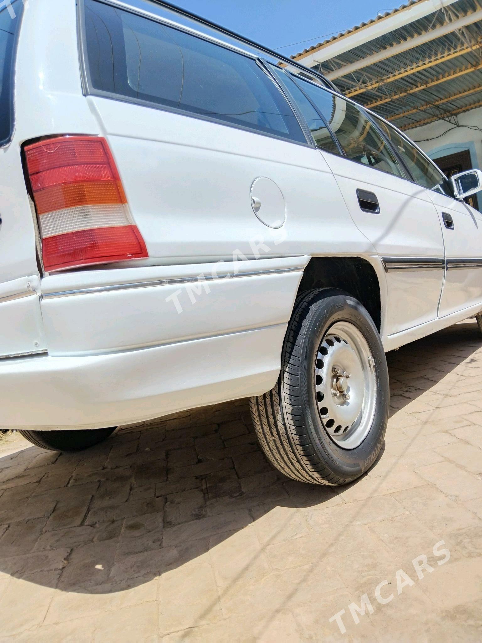 Opel Astra 1992 - 30 000 TMT - Ýolöten - img 5