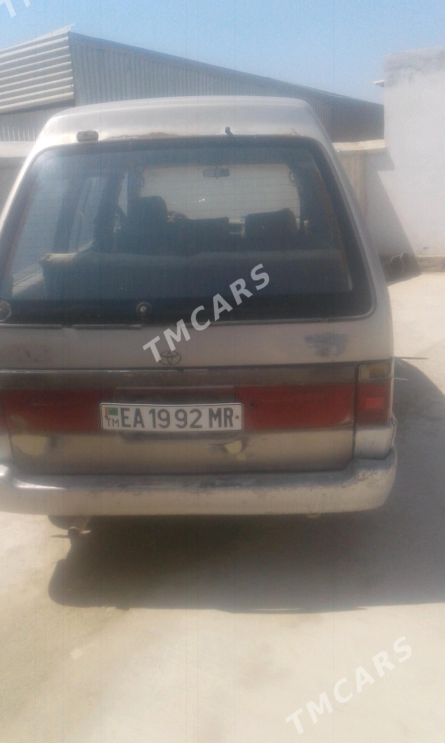 Toyota Hiace 1989 - 18 000 TMT - Байрамали - img 4