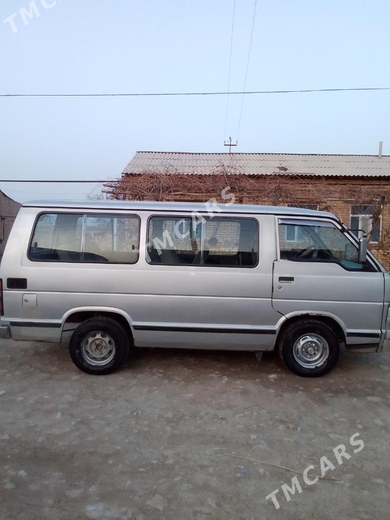 Toyota Hiace 1990 - 55 000 TMT - Saýat - img 5