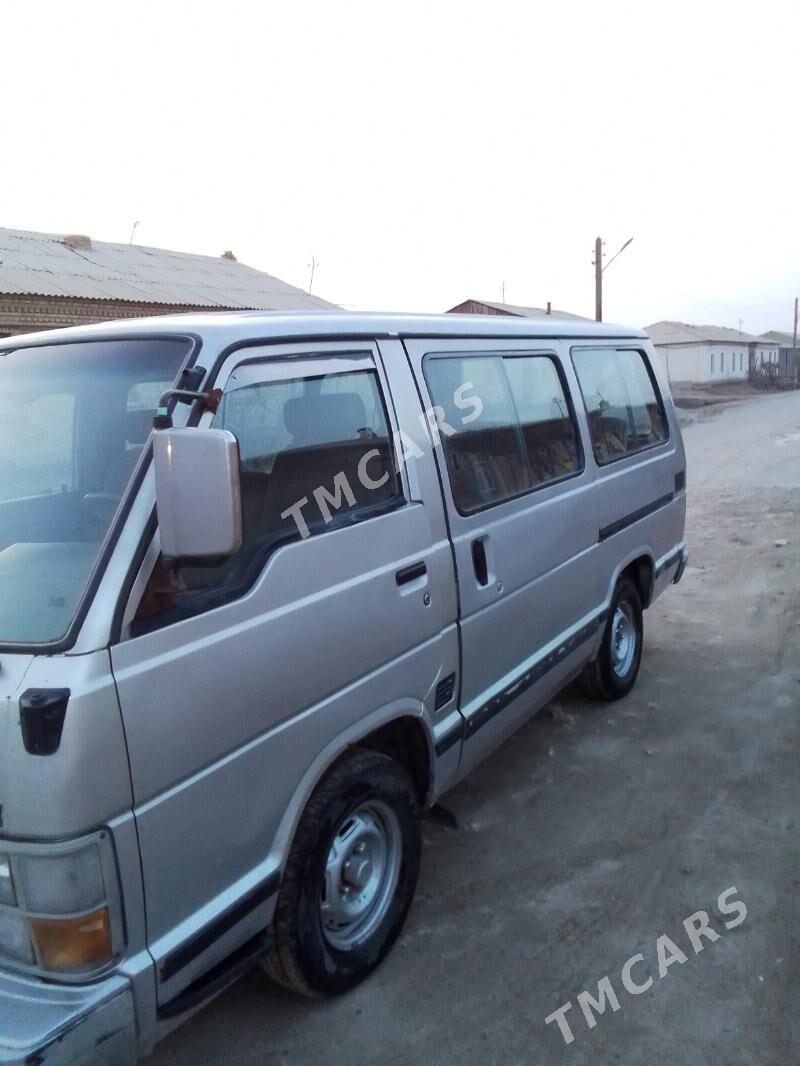 Toyota Hiace 1990 - 55 000 TMT - Saýat - img 4