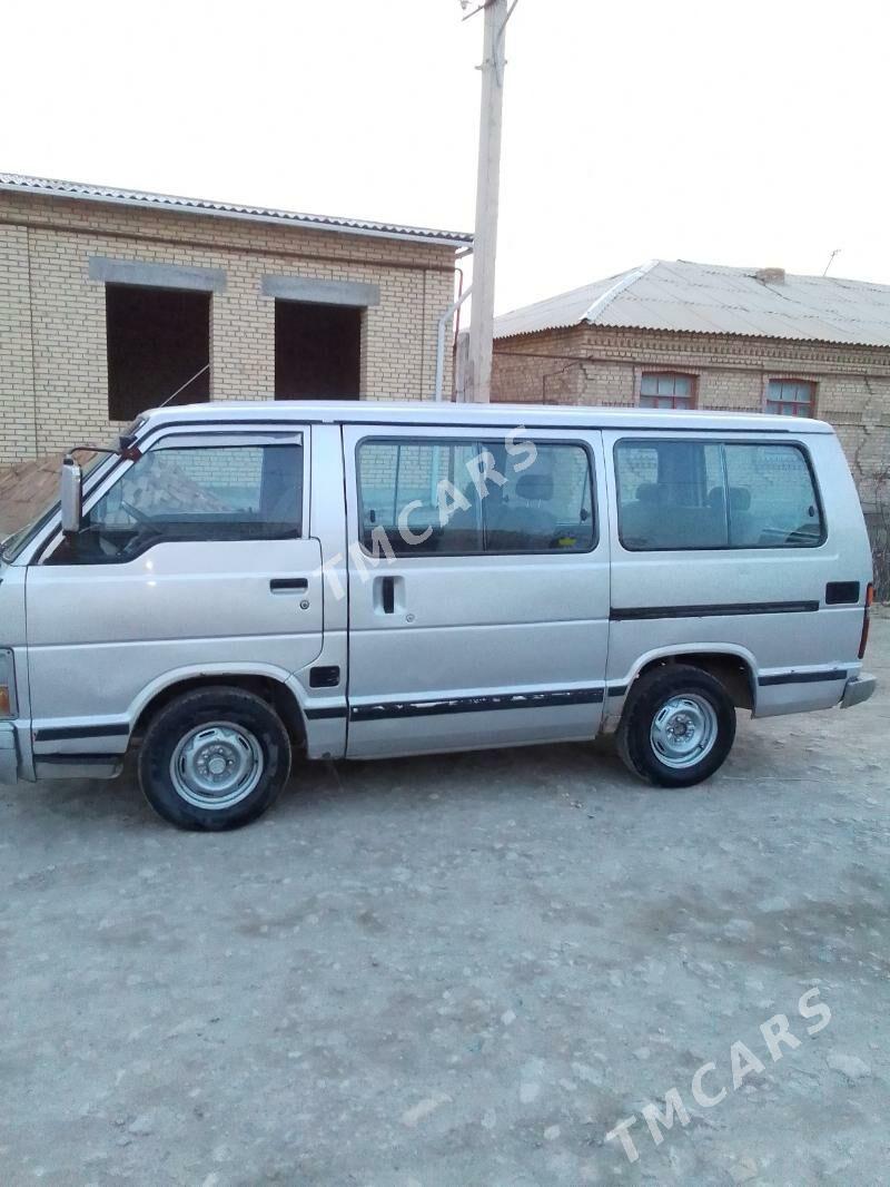 Toyota Hiace 1990 - 55 000 TMT - Saýat - img 2
