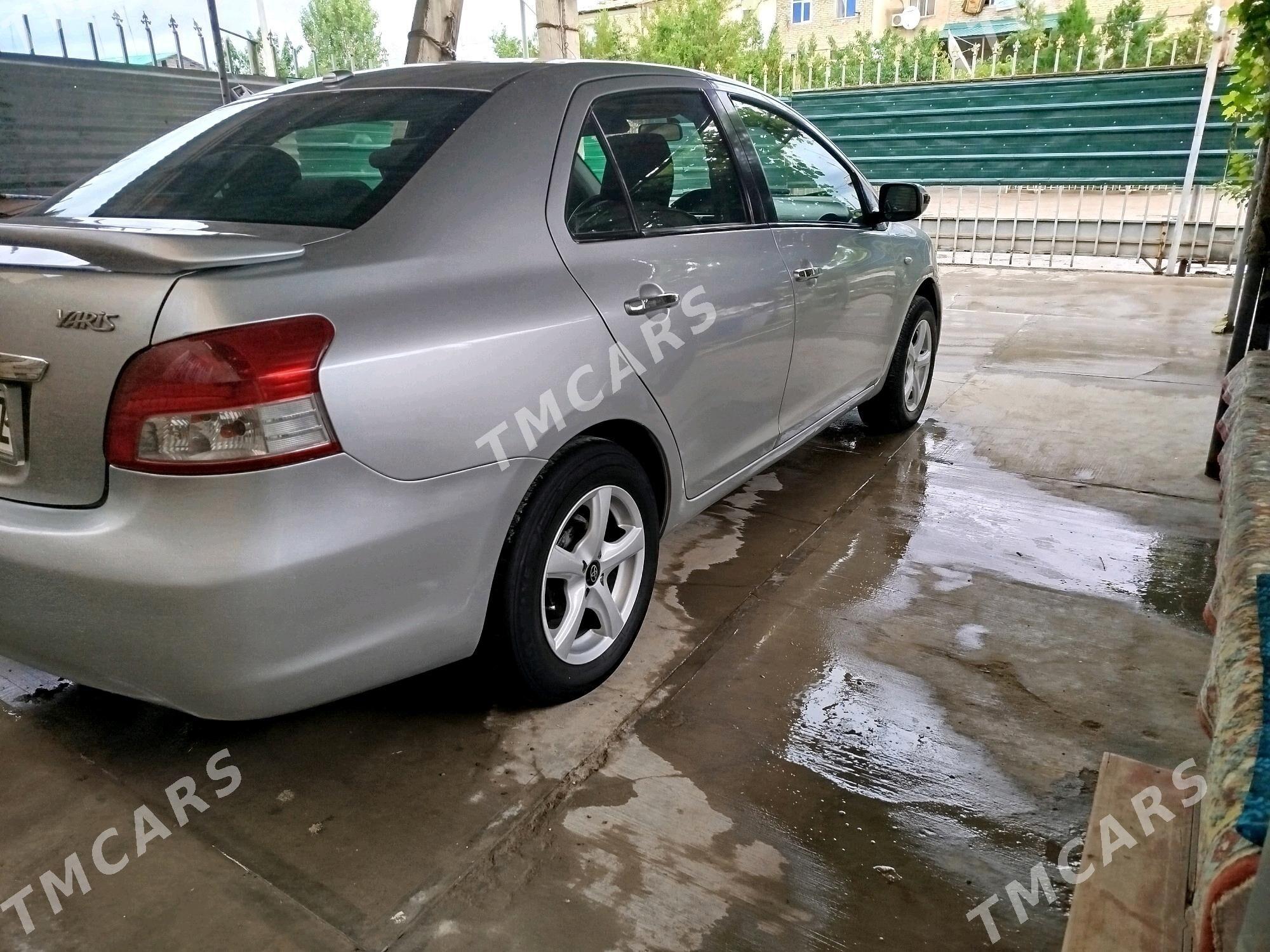 Toyota Yaris 2007 - 98 000 TMT - Дашогуз - img 4