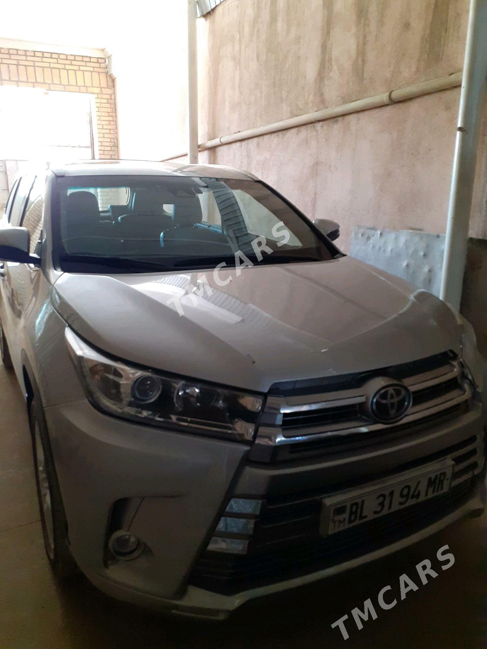 Toyota Highlander 2019 - 410 000 TMT - Ýolöten - img 5