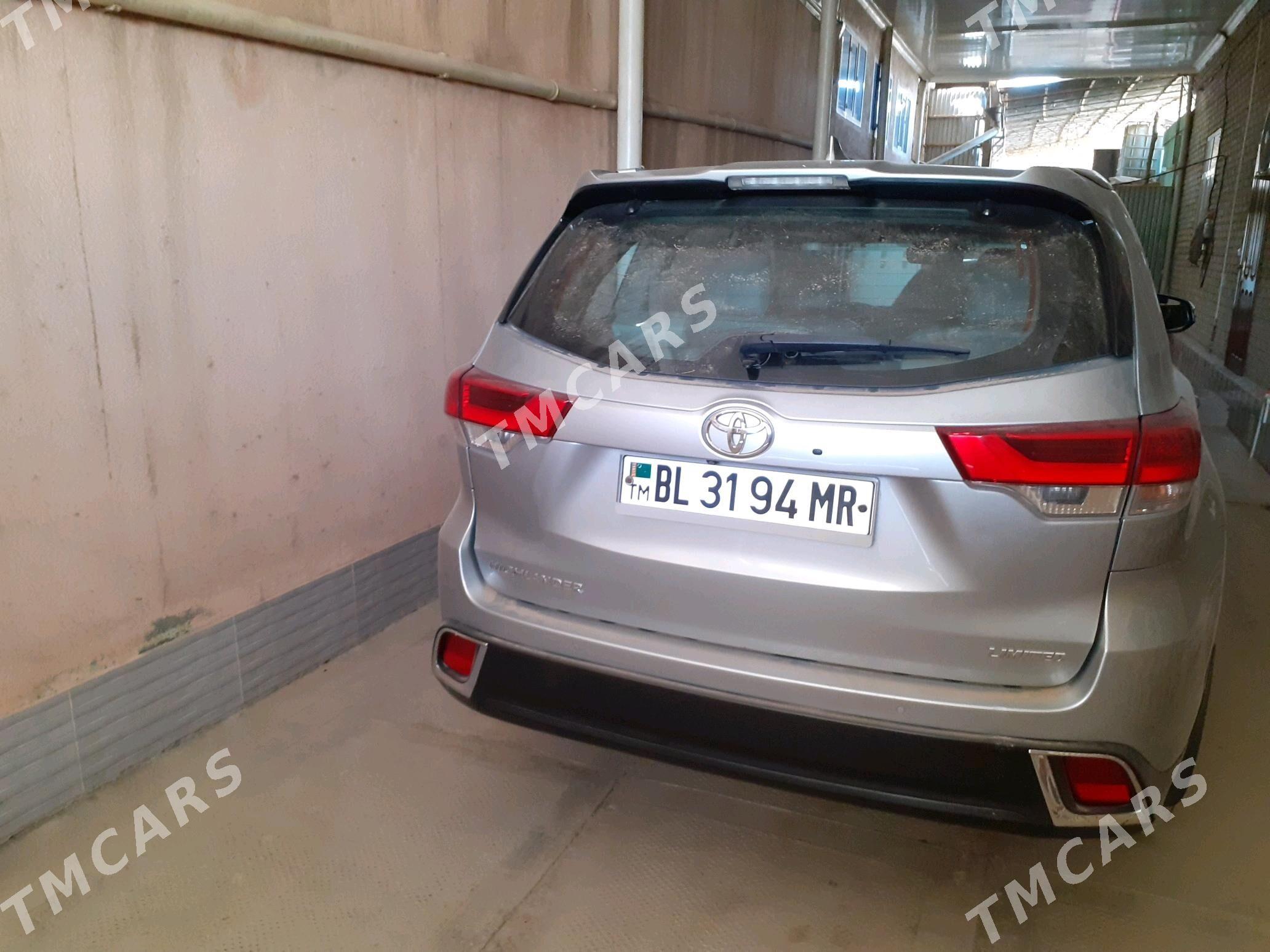 Toyota Highlander 2019 - 410 000 TMT - Ýolöten - img 2