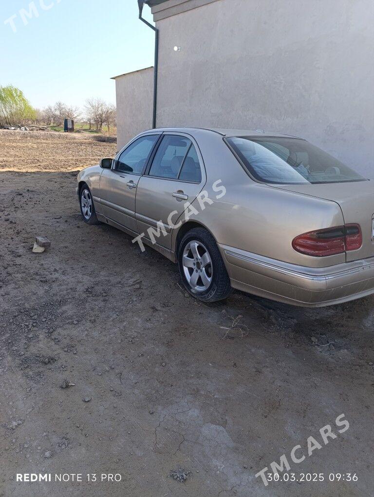 Mercedes-Benz E430 2000 - 70 000 TMT - Гороглы (Тагта) - img 3