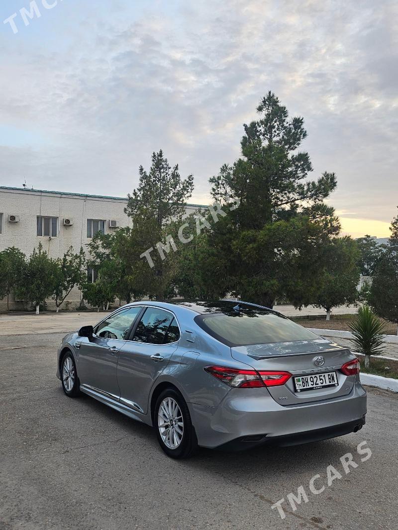 Toyota Camry 2019 - 290 000 TMT - Балканабат - img 5