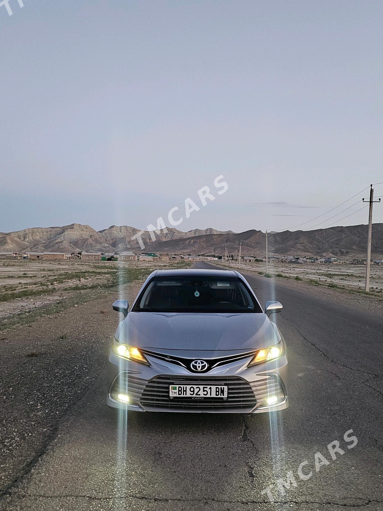 Toyota Camry 2019 - 290 000 TMT - Балканабат - img 6