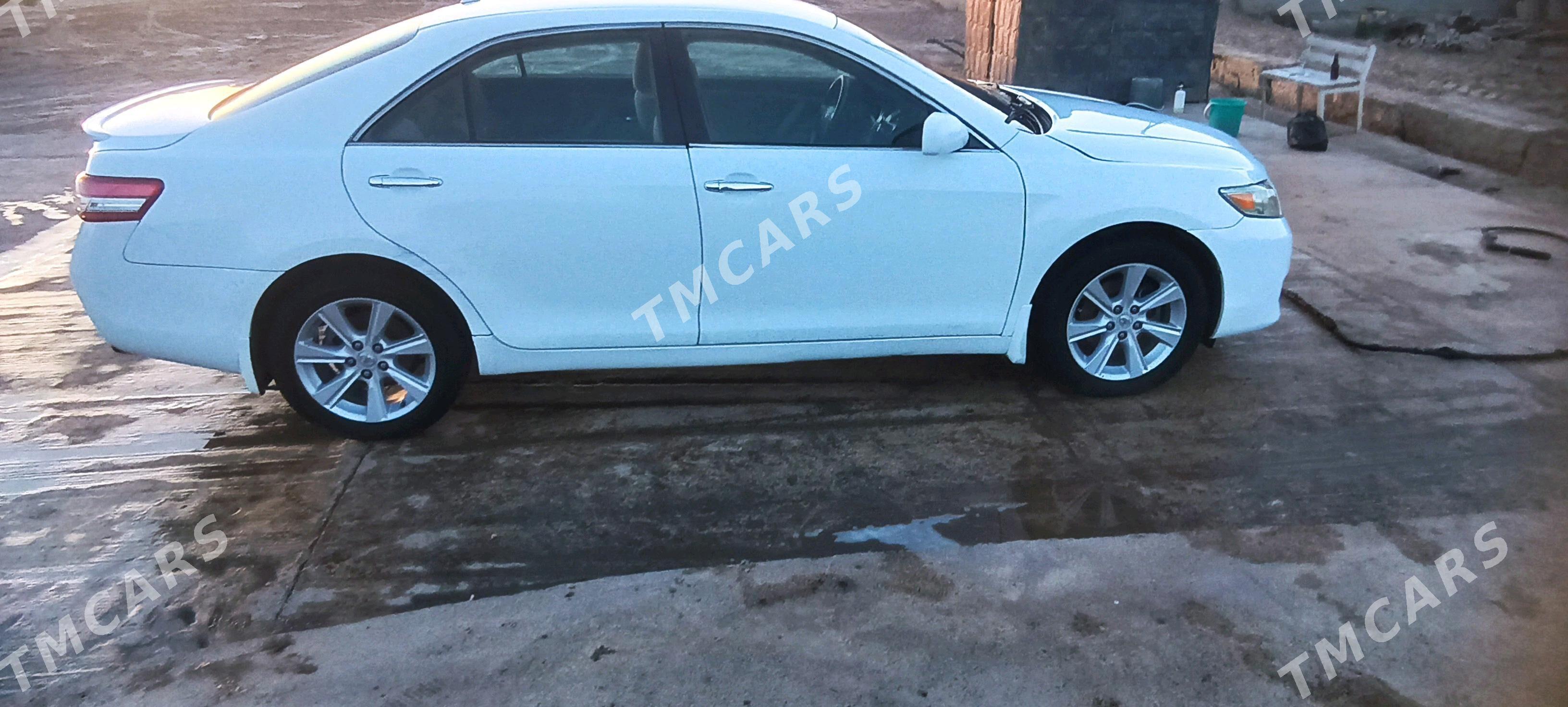 Toyota Camry 2010 - 180 000 TMT - Babadaýhan - img 2