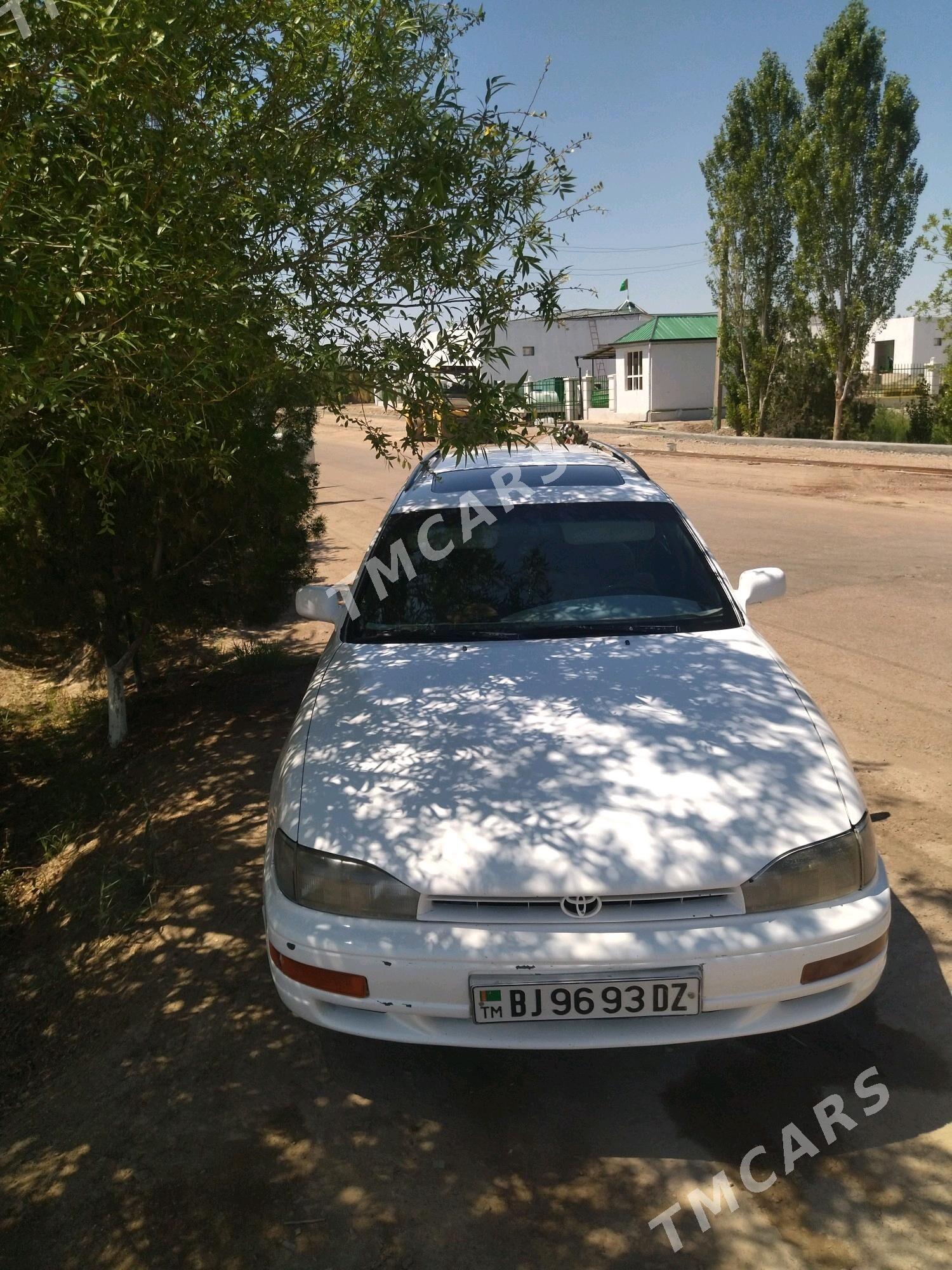 Toyota Camry 1992 - 70 000 TMT - Гороглы (Тагта) - img 1