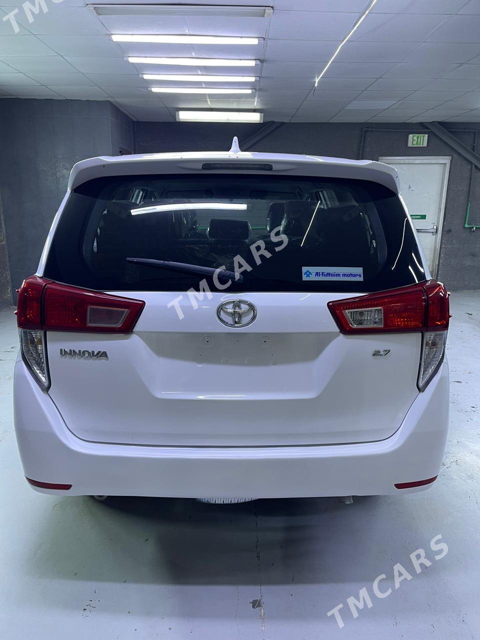 Toyota Innova 2022 - 205 000 TMT - Aşgabat - img 2