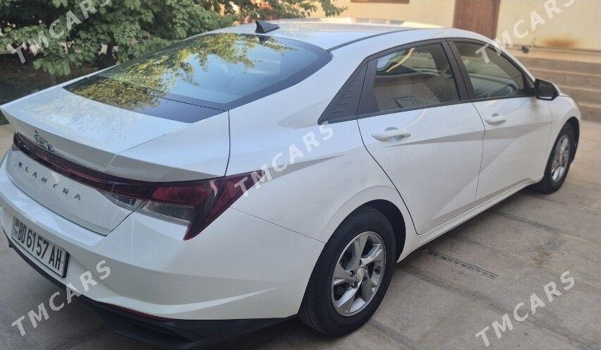 Hyundai Elantra 2021 - 230 000 TMT - Ak bugdaý etraby - img 3