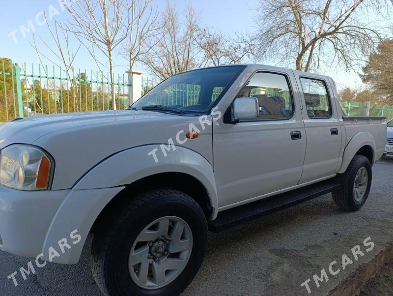 Nissan Navara 2011 - 130 000 TMT - Анев - img 7