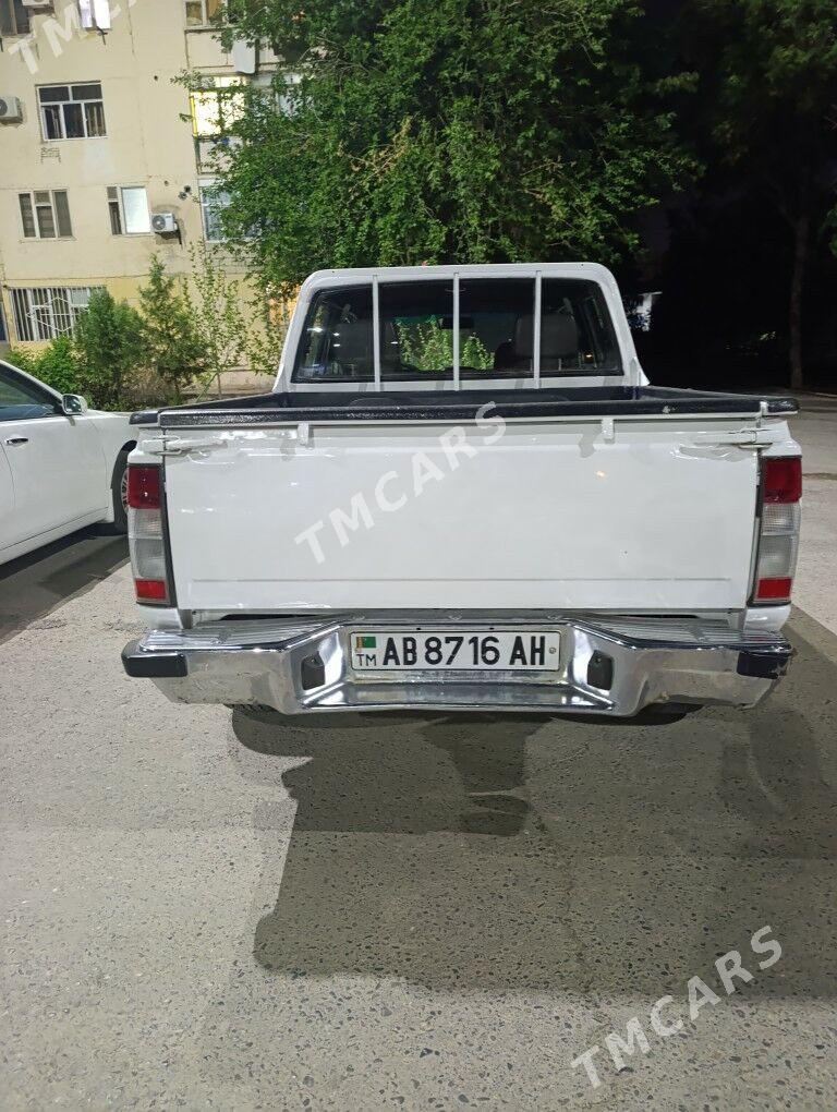 Nissan Navara 2011 - 130 000 TMT - Анев - img 3