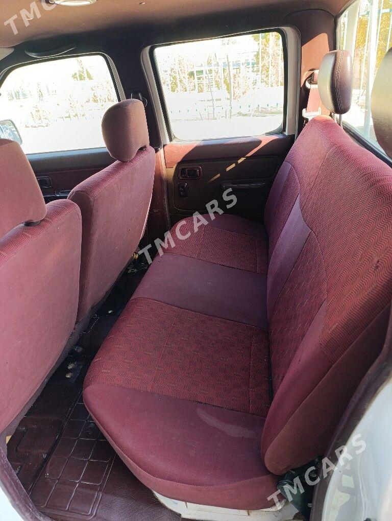 Nissan Navara 2011 - 130 000 TMT - Анев - img 2