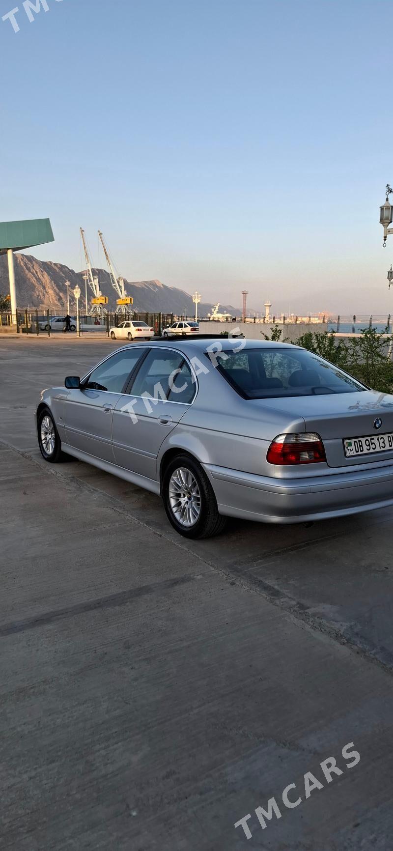 BMW E39 2003 - 140 000 TMT - Türkmenbaşy - img 3