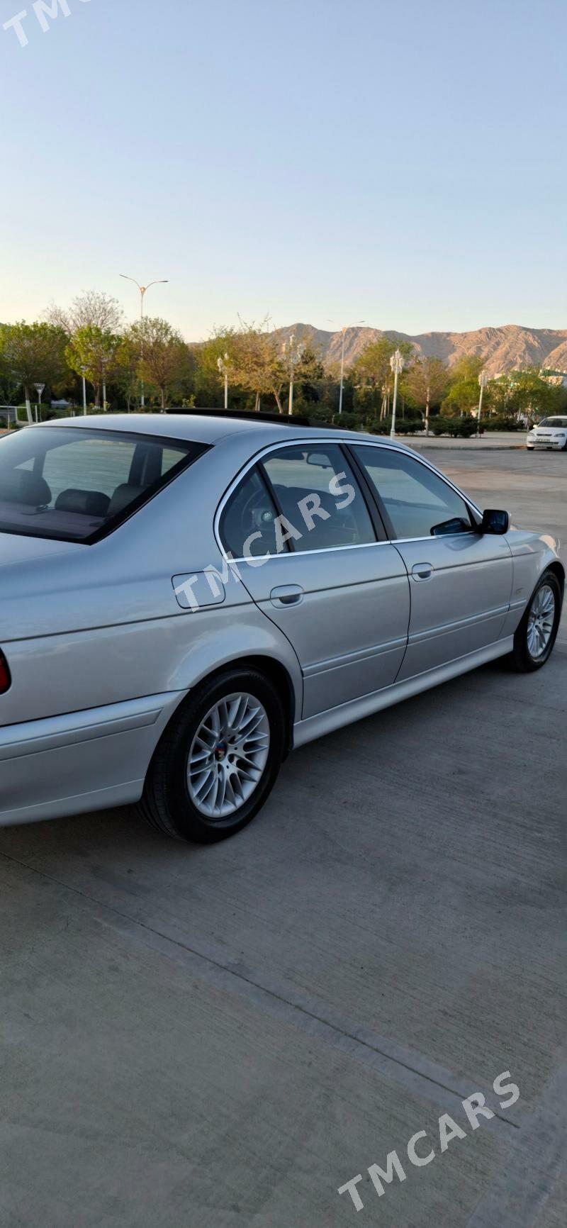 BMW E39 2003 - 140 000 TMT - Türkmenbaşy - img 2