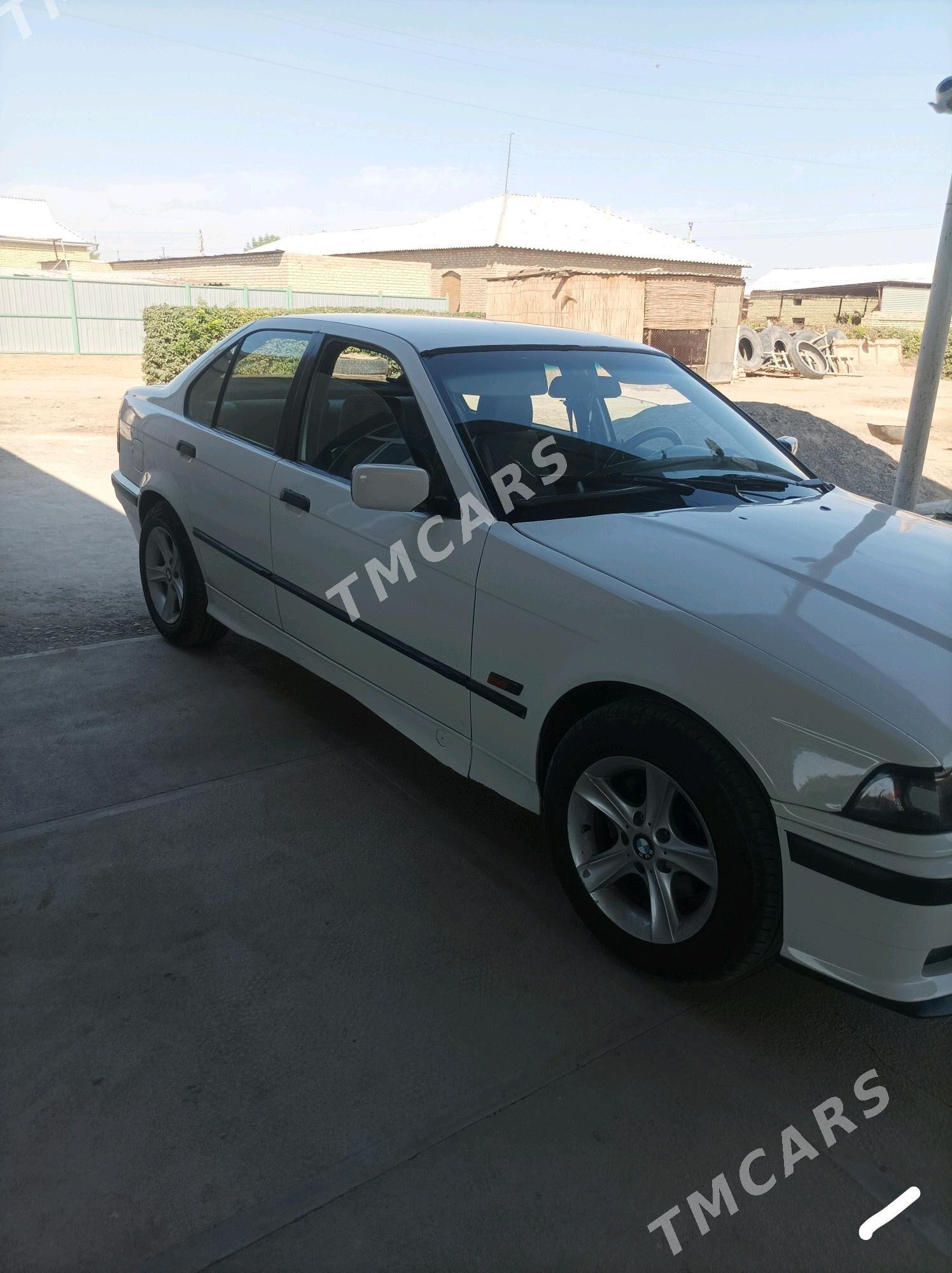 BMW E34 1992 - 28 000 TMT - Мары - img 1