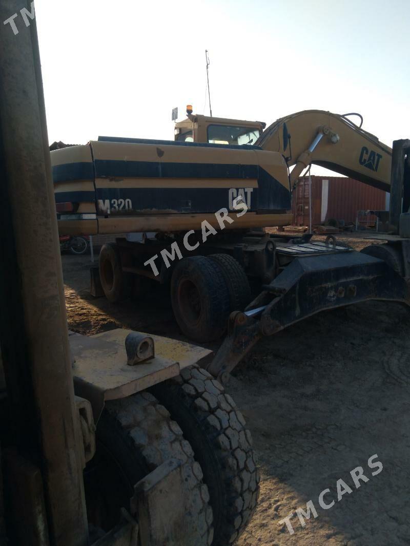 JCB 3CX ECO 2003 - 700 000 TMT - Türkmenabat - img 2