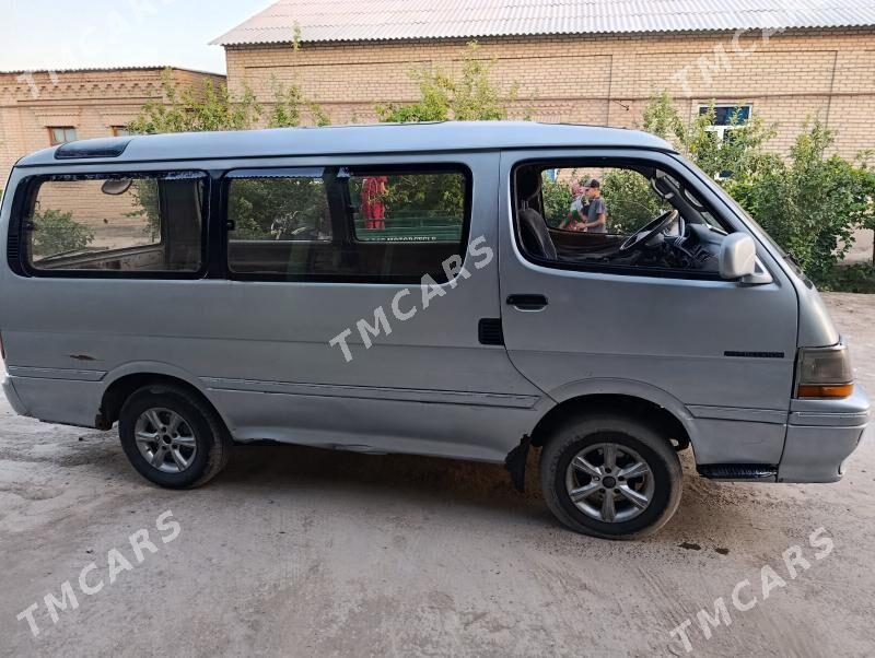 Toyota Hiace 1990 - 50 000 TMT - Сакар - img 2