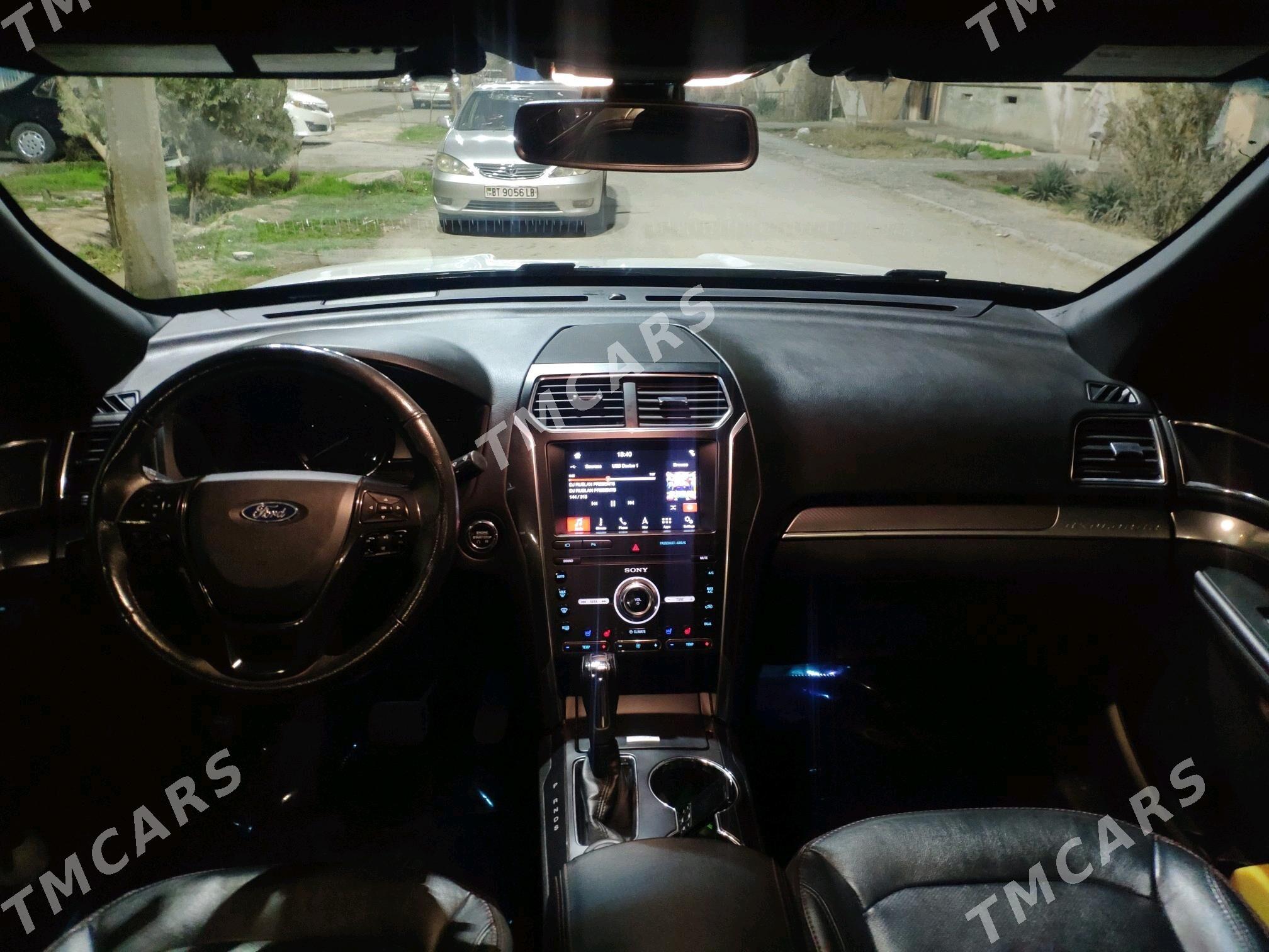 Ford Explorer 2019 - 350 000 TMT - Türkmenabat - img 4