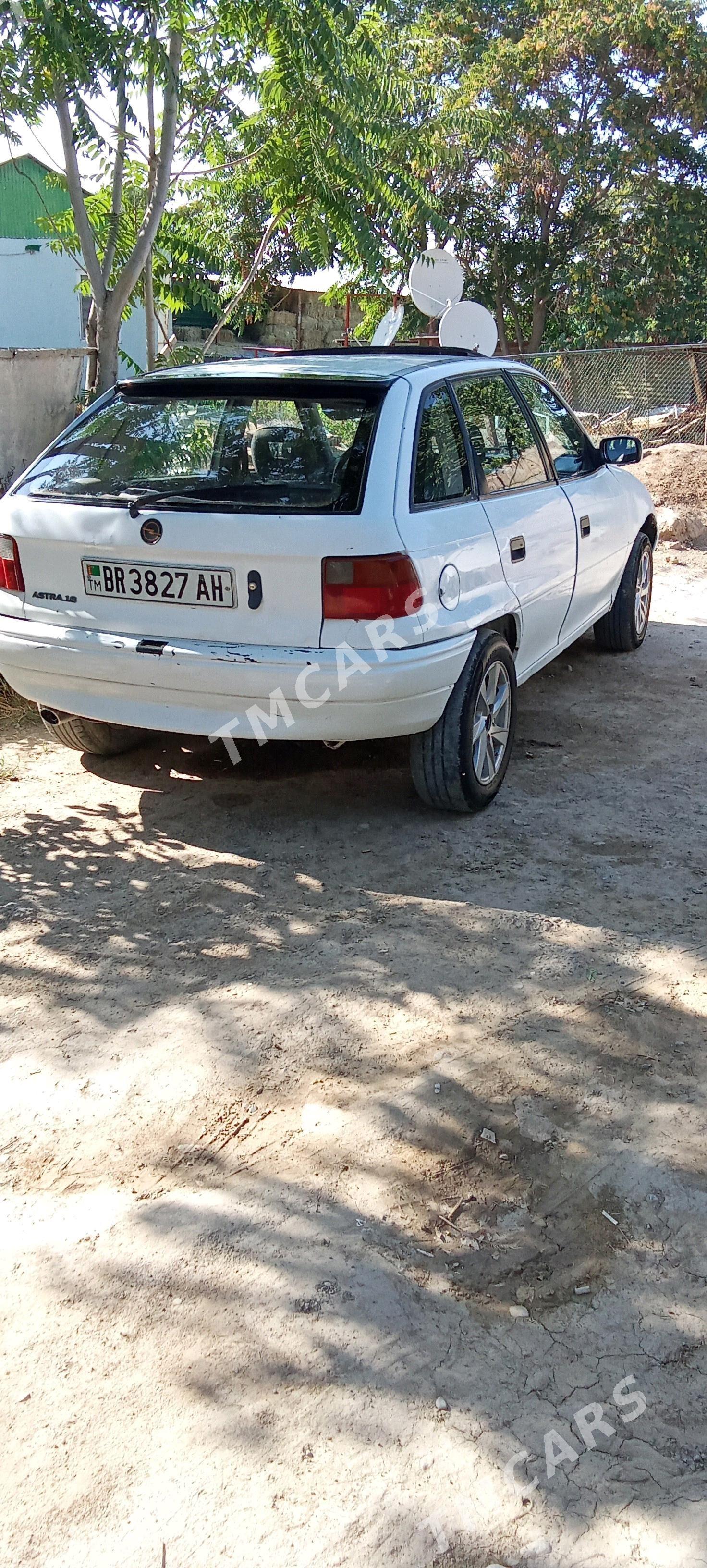 Opel Astra 1992 - 30 000 TMT - Кëши - img 2