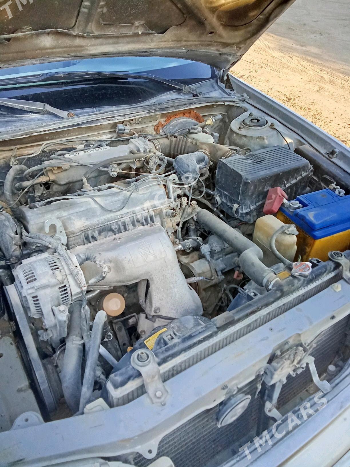 Toyota Camry 1995 - 40 000 TMT - Kerki - img 7