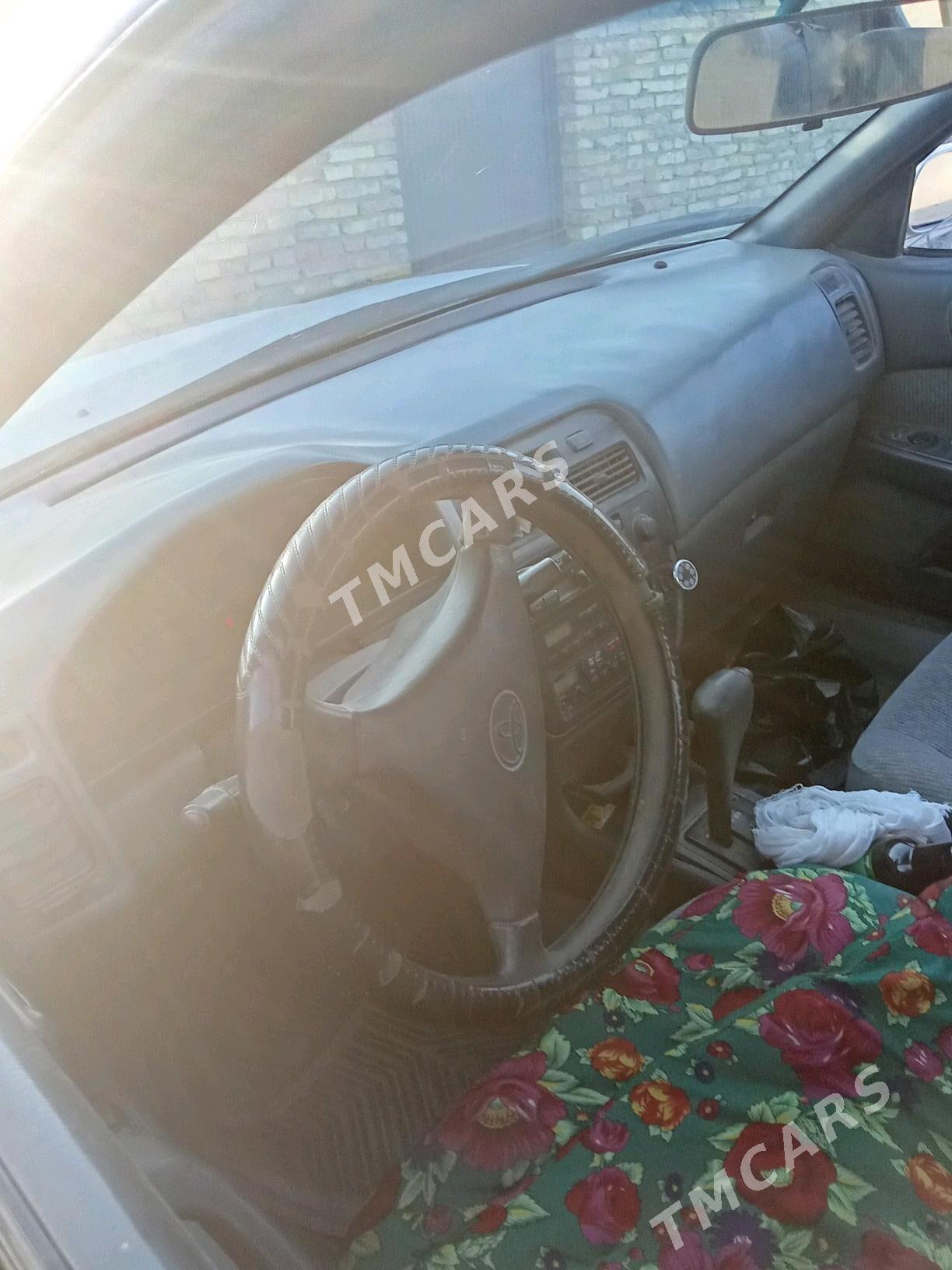 Toyota Camry 1995 - 40 000 TMT - Kerki - img 3