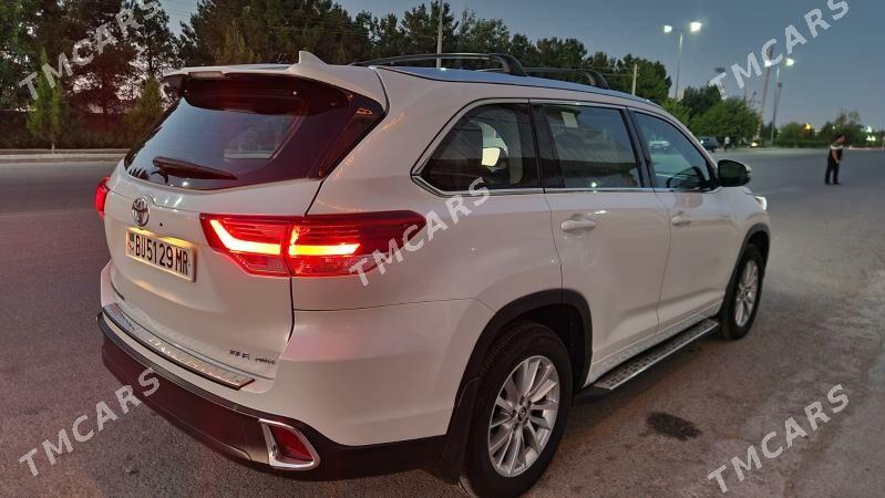 Toyota Highlander 2018 - 390 000 TMT - Мары - img 3