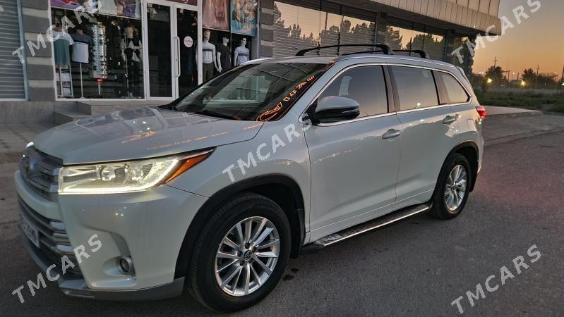 Toyota Highlander 2018 - 390 000 TMT - Мары - img 4