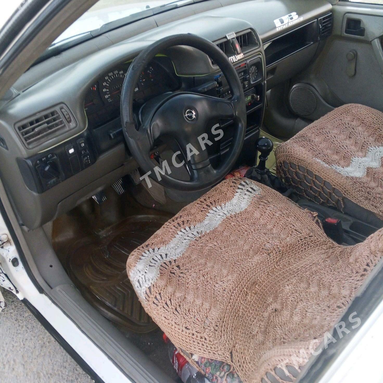Opel Vectra 1990 - 29 000 TMT - Аркадаг - img 3