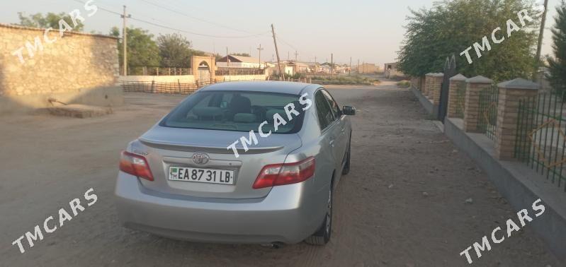 Toyota Camry 2010 - 160 000 TMT - Kerki - img 3
