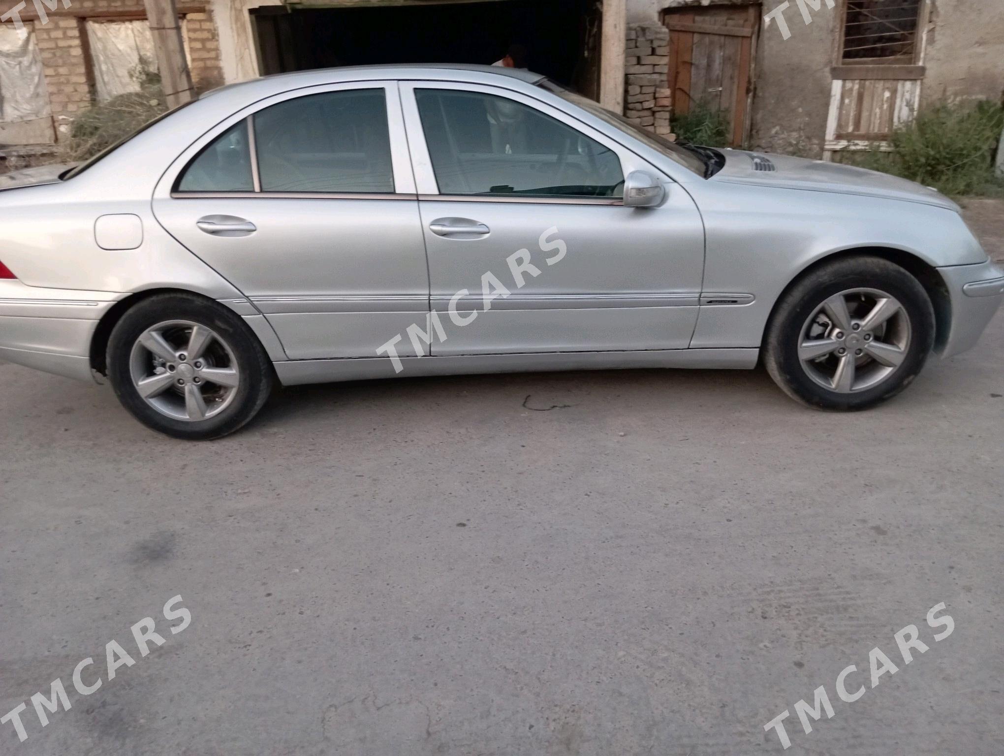 Mercedes-Benz C-Class 2001 - 75 000 TMT - Türkmenabat - img 2