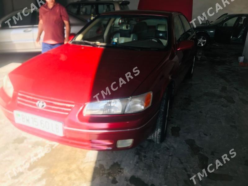 Toyota Camry 1999 - 140 000 TMT - Дянев - img 3