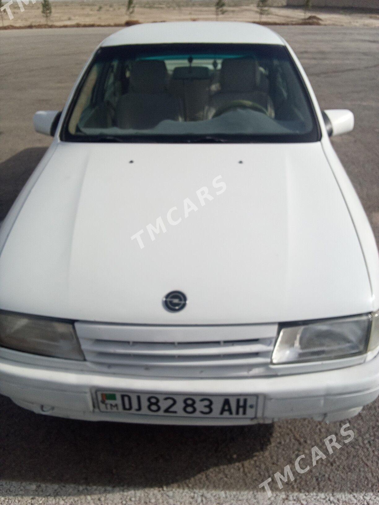 Opel Vectra 1993 - 30 000 TMT - Sarahs - img 2
