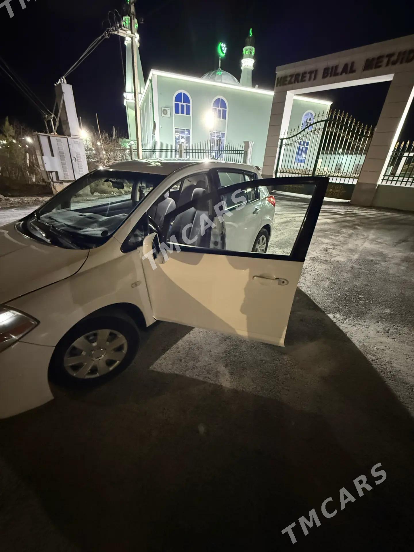 Nissan Versa 2009 - 95 000 TMT - Sarahs - img 2