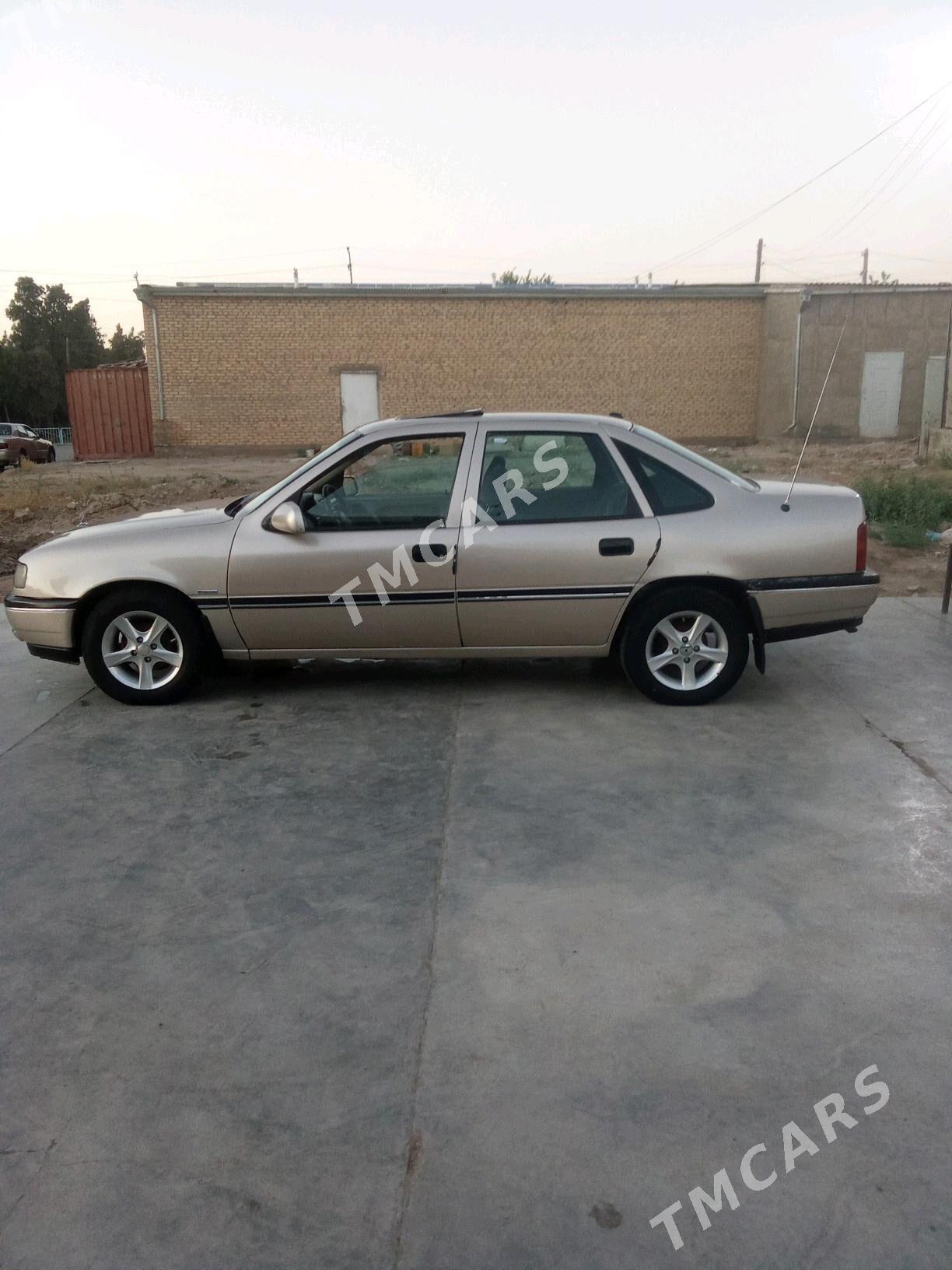 Opel Vectra 1990 - 40 000 TMT - Мары - img 4