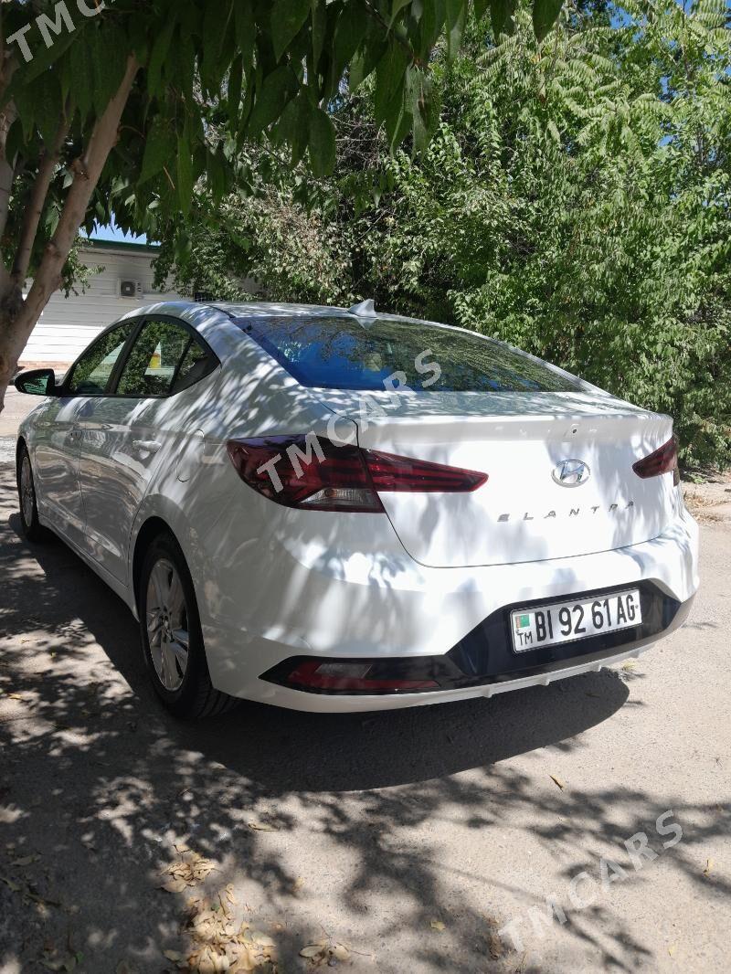 Hyundai Elantra 2019 - 240 000 TMT - 16-njy tapgyr - img 1