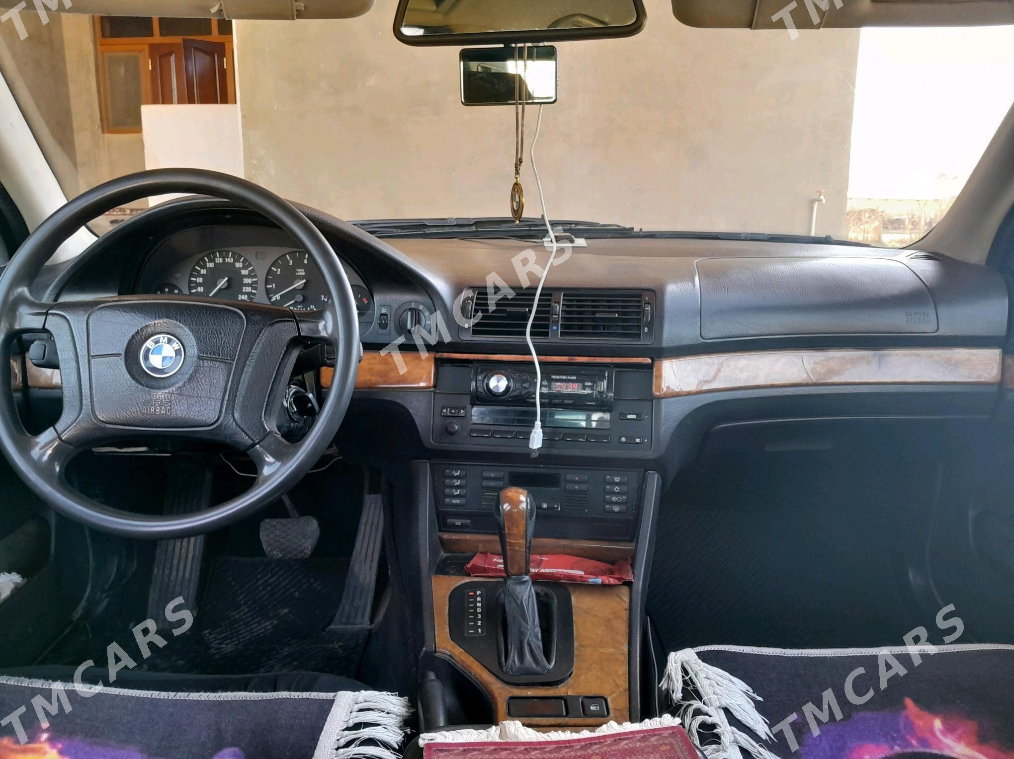 BMW 528 1998 - 90 000 TMT - Сакарчага - img 2