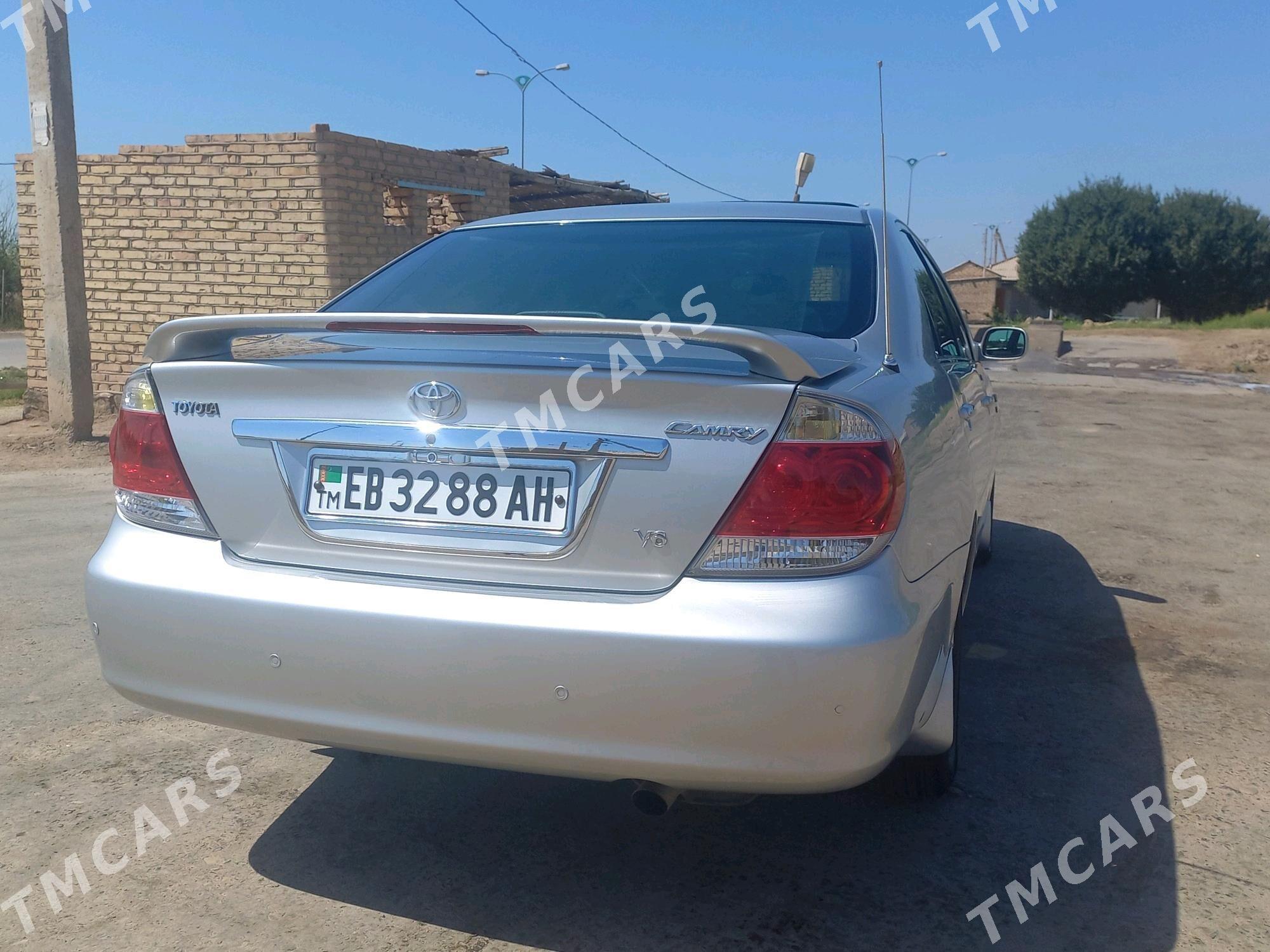 Toyota Camry 2005 - 200 000 TMT - Бабадайхан - img 4
