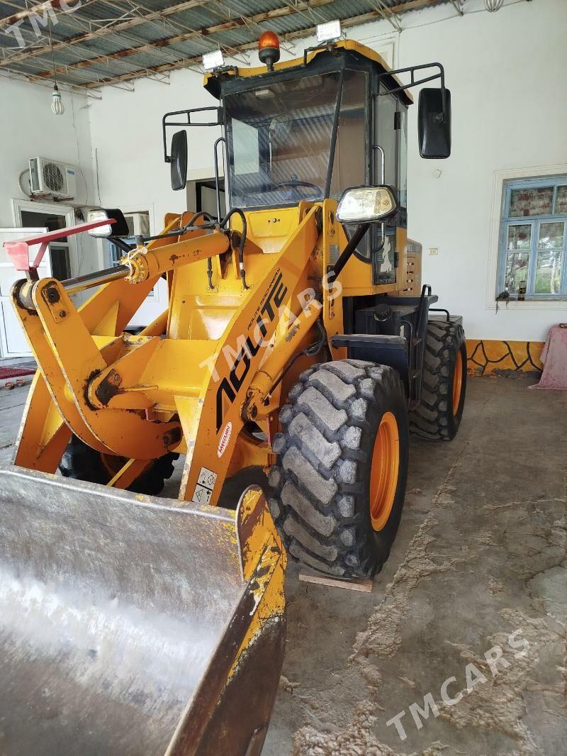 XCMG LW300F 2014 - 280 000 TMT - Чарджоу - img 2