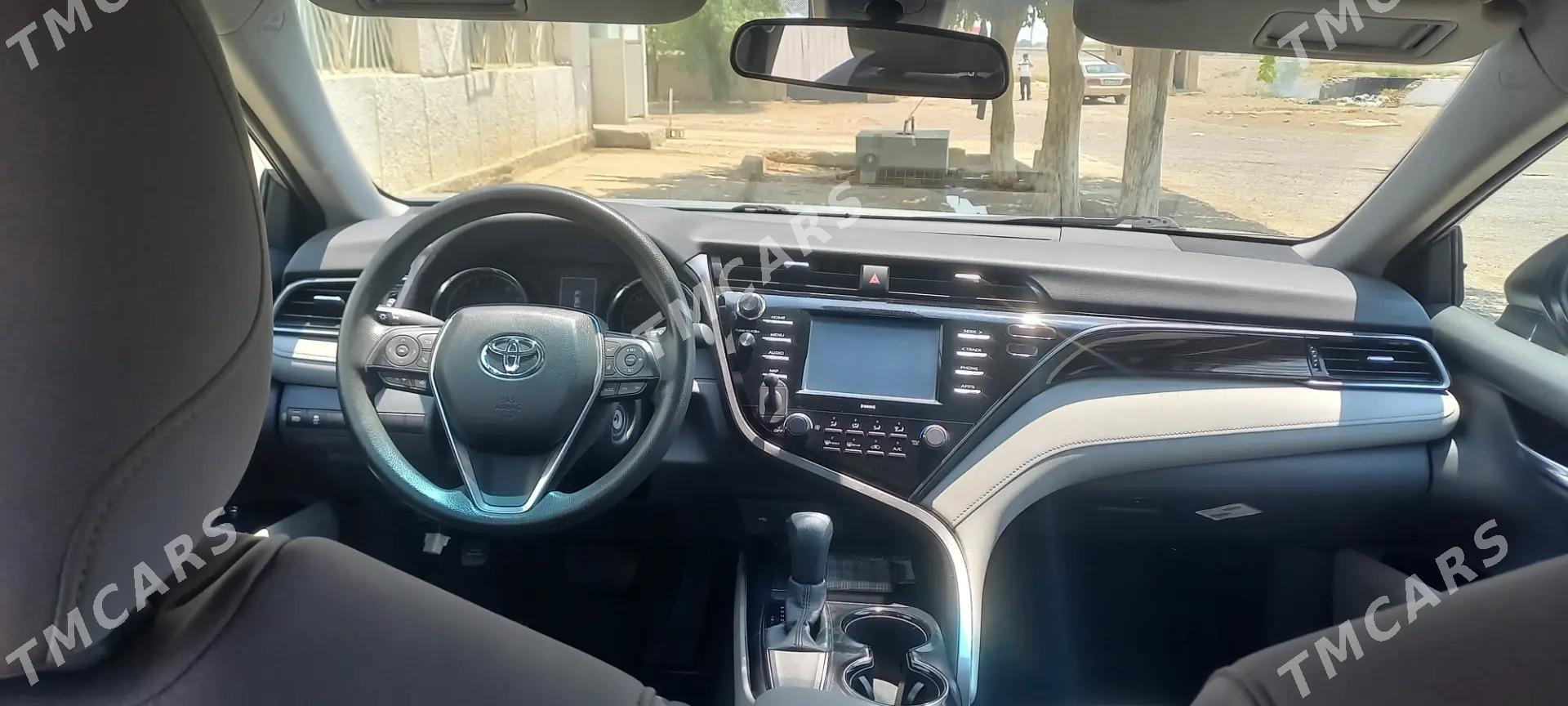 Toyota Camry 2020 - 275 000 TMT - Ёлётен - img 2