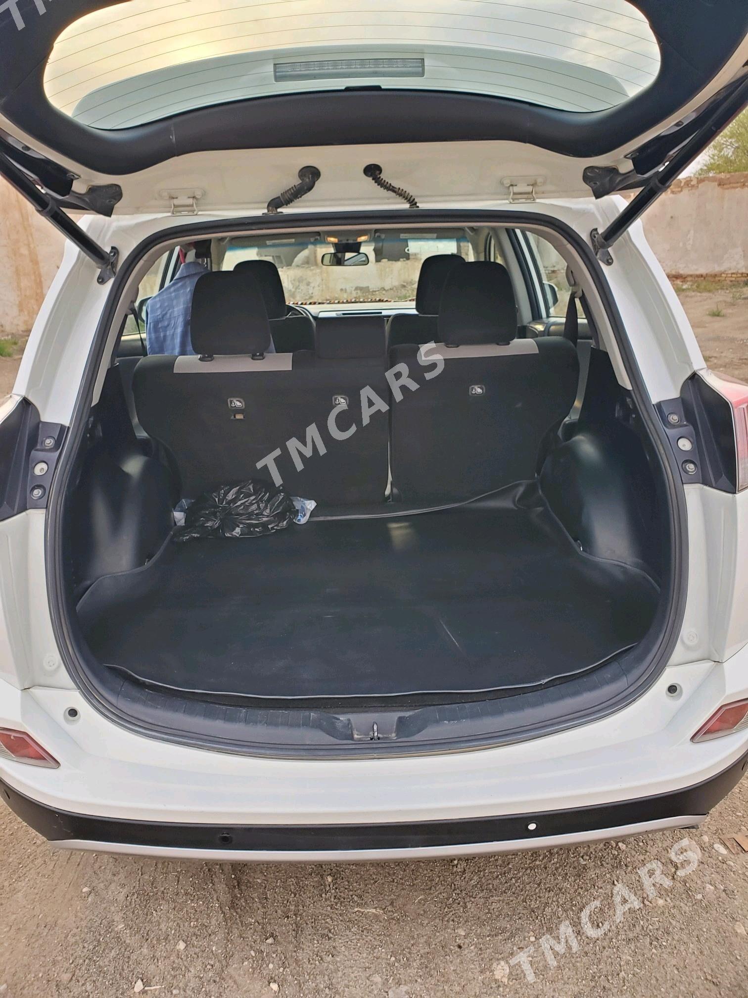 Toyota RAV4 2018 - 270 000 TMT - Kerki - img 4