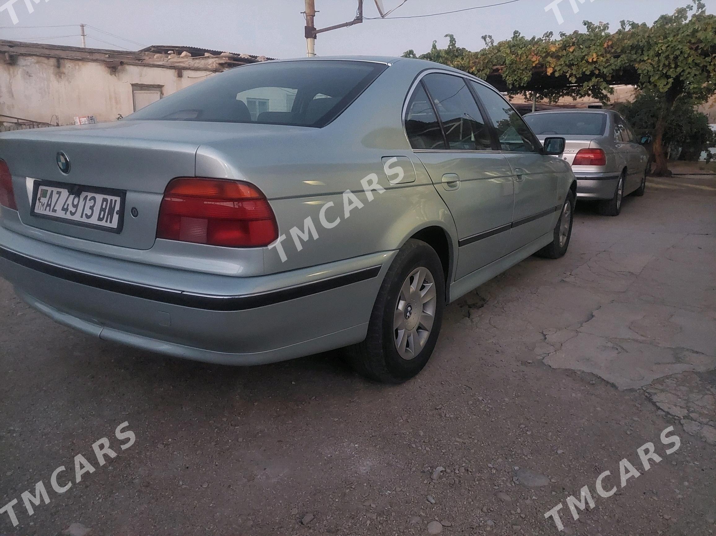 BMW E39 1997 - 100 000 TMT - Балканабат - img 2