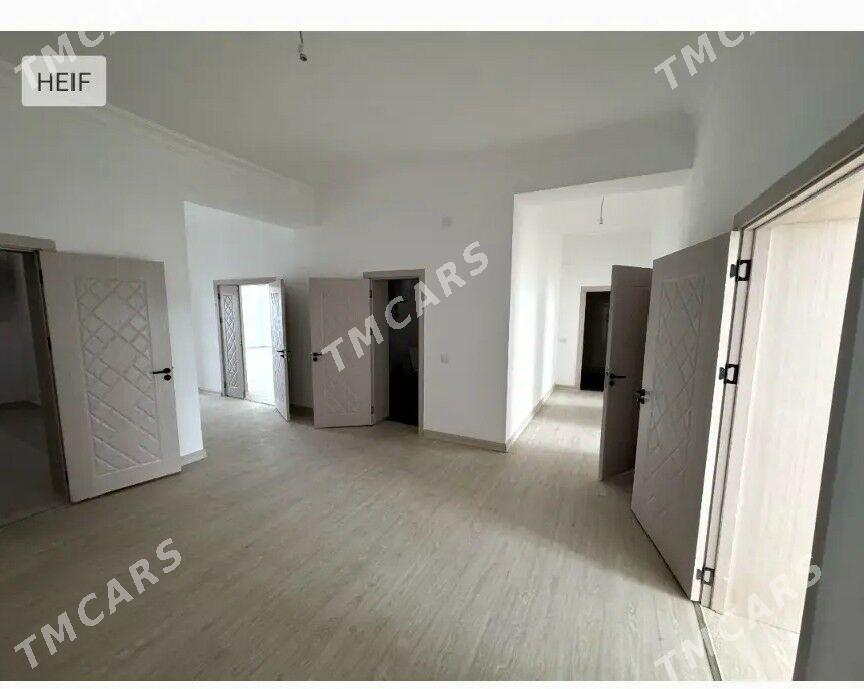 АННАУ ПОЛУЭЛИТКА 4ком 210м² - Анев - img 3