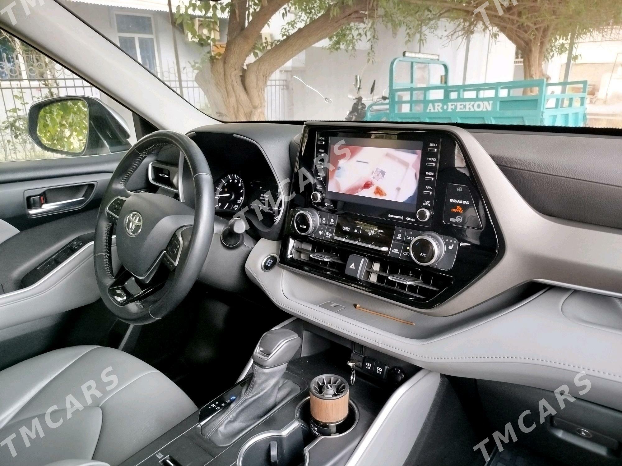 Toyota Highlander 2020 - 560 000 TMT - Tejen - img 6